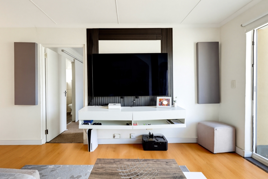 1 Bedroom Property for Sale in Whispering Pines Western Cape